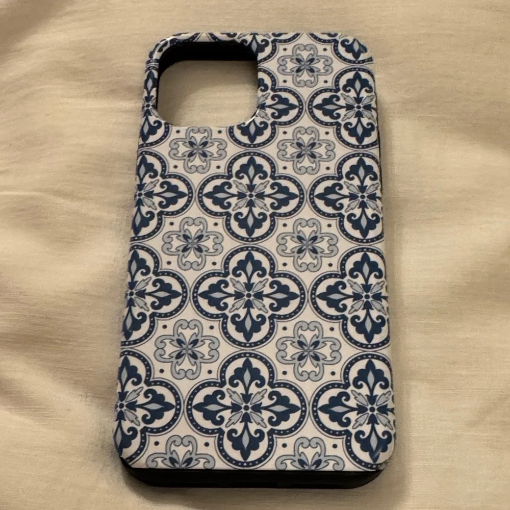 Elegant Navy Patterned iPhone 15 Pro Phone Case